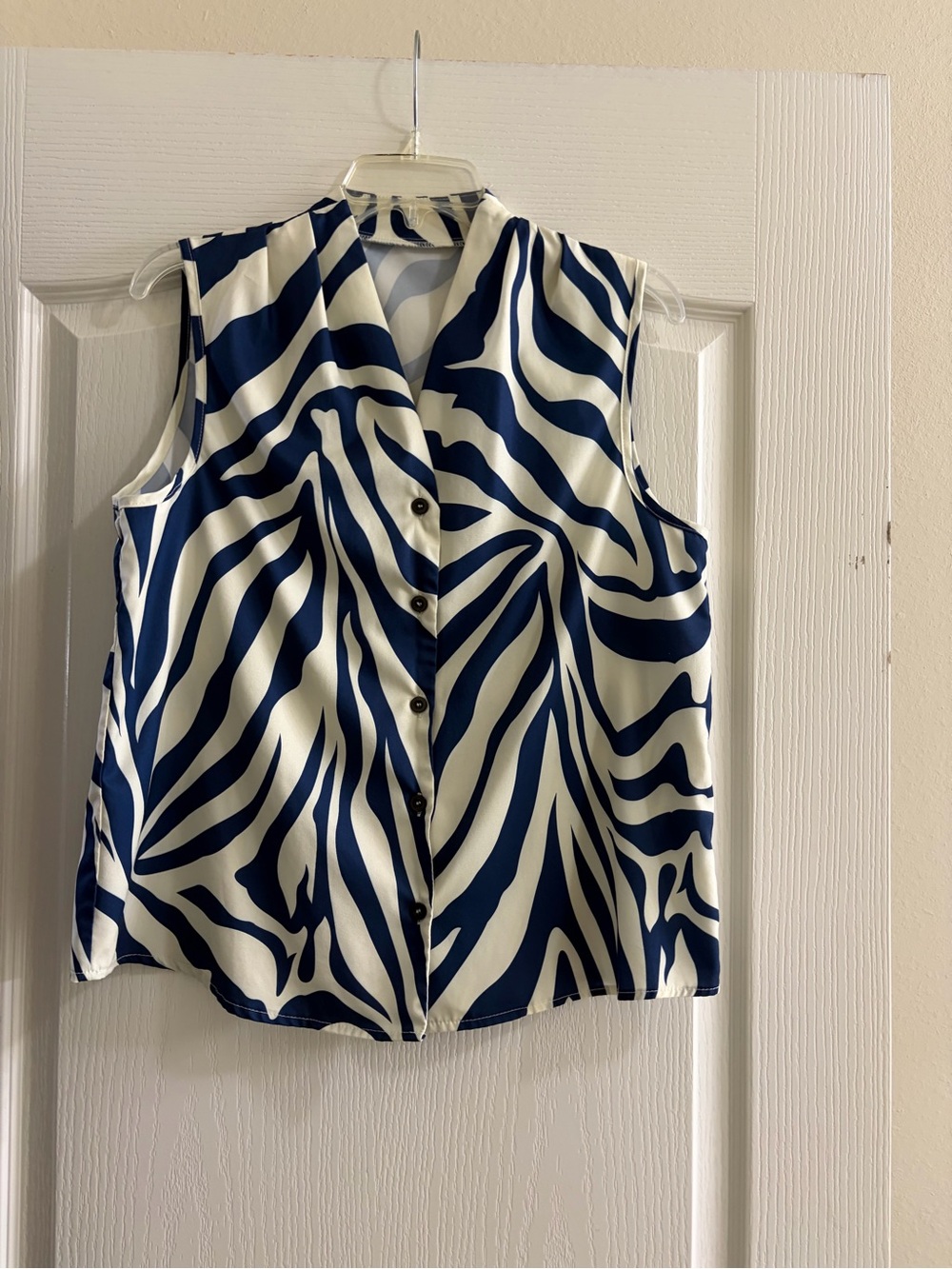 SHEIN Navy & Cream Zebra-Print Sleeveless Button Top